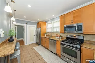 412 Berkeley Ave, Bloomfield, NJ 07003 - Photo 17