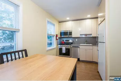 25-18 High Street A #A, Fair Lawn, NJ 07410 - Photo 9