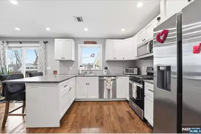 11 Island Road, Mahwah, NJ 07430 - Photo 3