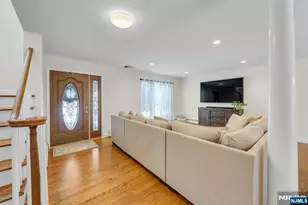 359 Hillview Terrace, Franklin Lakes, NJ 07417 - Photo 5