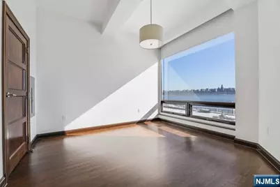 9 Somerset Lane 206 #206, Edgewater, NJ 07020 - Photo 11