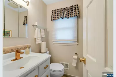 111 Crain Road, Paramus, NJ 07652 - Photo 17