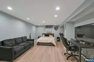 111 Crain Rd, Paramus, NJ 07652 - Photo 23