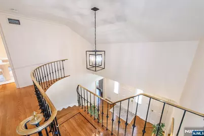 112 Heller Way, Montclair, NJ 07043 - Photo 19