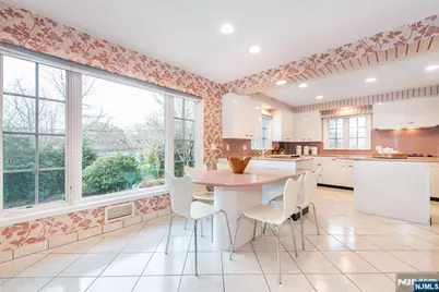 112 Heller Way, Montclair, NJ 07043 - Photo 9