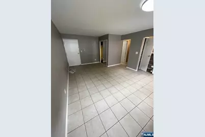 17 68th Street 7 #7, Guttenberg, NJ 07093 - Photo 9