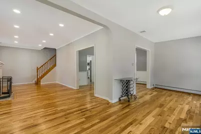 24 Sunderland Avenue, Rutherford, NJ 07070 - Photo 5