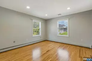 24 Sunderland Ave, Rutherford, NJ 07070 - Photo 17