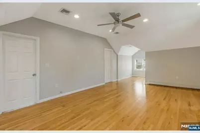 24 Sunderland Avenue, Rutherford, NJ 07070 - Photo 21