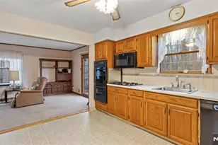 51 Black Oak Ln, Mahwah, NJ 07430 - Photo 11