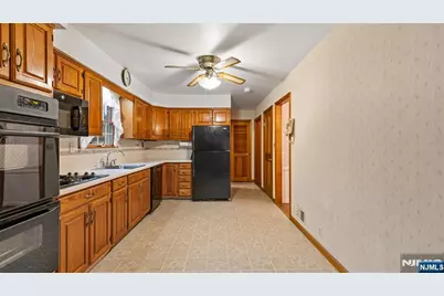 51 Black Oak Lane, Mahwah, NJ 07430 - Photo 5