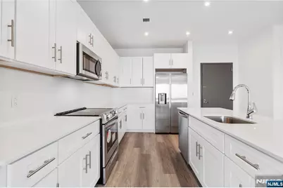 2 Executive Drive 915 #915, Fort Lee, NJ 07024 - Photo 7