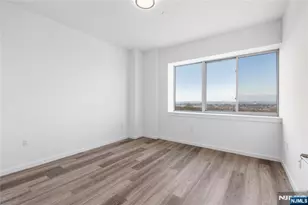 2 Executive Dr 915, Fort Lee, NJ 07024 - Photo 9