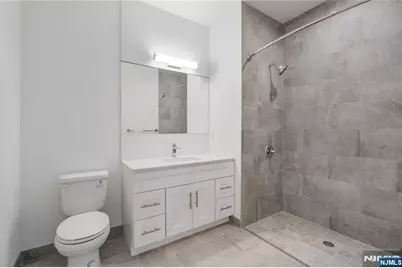 2 Executive Drive 916 #916, Fort Lee, NJ 07024 - Photo 9