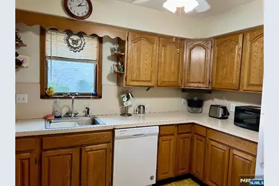 211 Bedford Road, Dumont, NJ 07628 - Photo 11