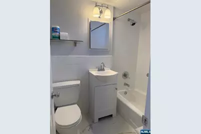 140 Hastings Avenue A #A, Rutherford, NJ 07070 - Photo 7