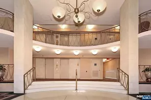 160 Overlook Ave 18D, Hackensack, NJ 07601 - Photo 3