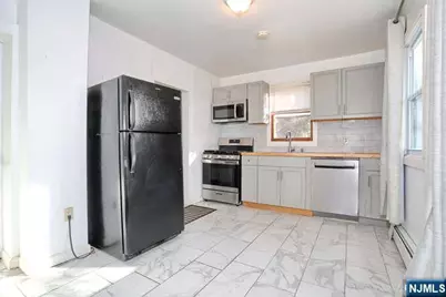 68 Mohawk Avenue 1st Fl #1st Fl, Hawthorne, NJ 07506 - Photo 7