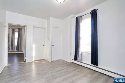 68 Mohawk Avenue 1st Fl #1st Fl, Hawthorne, NJ 07506 - Photo 5