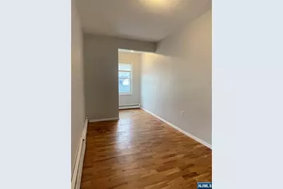 82-84 Maple Avenue 2 #2, Wallington, NJ 07057 - Photo 7