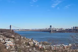 1 Horizon 811, Fort Lee, NJ 07024 - Photo 3