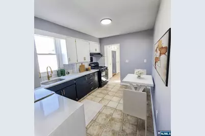 640 Chase Avenue 2nd Fl #2nd fl, Lyndhurst Township, NJ 07071 - Photo 1