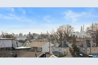 690 Palisade, Cliffside Park, NJ 07010 - Photo 21