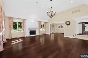 15 Candlestick Ln, Upper Saddle River, NJ 07458 - Photo 5