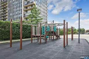 300 Winston 2922, Cliffside Park, NJ 07010 - Photo 37