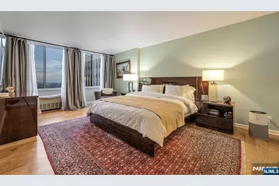 300 Winston 2922 #2922, Cliffside Park, NJ 07010 - Photo 17