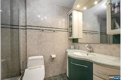 300 Winston 2922 #2922, Cliffside Park, NJ 07010 - Photo 15