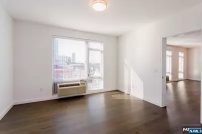 159 Cedar Street 402 #402, Fort Lee, NJ 07024 - Photo 9