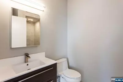 159 Cedar Street 402 #402, Fort Lee, NJ 07024 - Photo 11