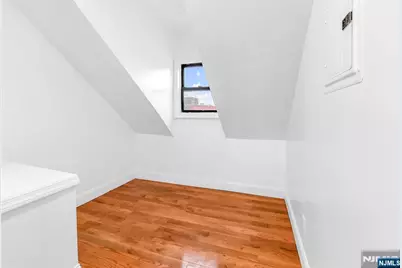 25 Oak Street, Paterson, NJ 07501 - Photo 17
