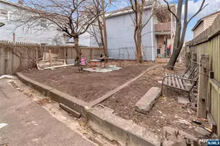 25 Oak St, Paterson, NJ 07501 - Photo 25