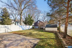 8 Hall Rd, Paramus, NJ 07652 - Photo 39