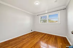 8 Hall Rd, Paramus, NJ 07652 - Photo 19