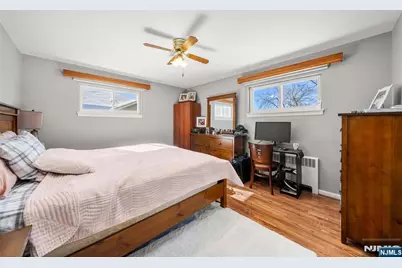 219 Farview Avenue, Paramus, NJ 07652 - Photo 9