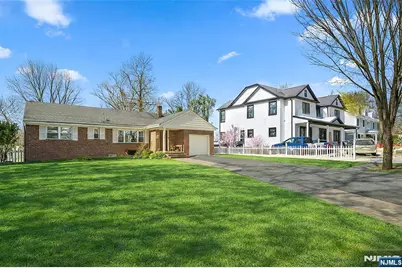 219 Farview Avenue, Paramus, NJ 07652 - Photo 27