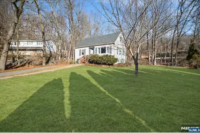 16 Wildwood Terrace, Ringwood, NJ 07456 - Photo 3