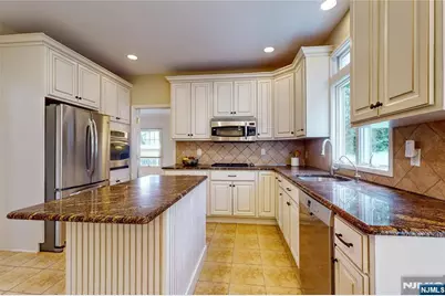 10 Hope Street, Montvale, NJ 07645 - Photo 5