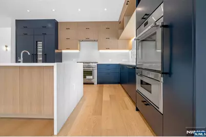 648 Falmouth Avenue, Paramus, NJ 07652 - Photo 15