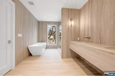 648 Falmouth Avenue, Paramus, NJ 07652 - Photo 25