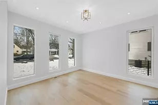 648 Falmouth Ave, Paramus, NJ 07652 - Photo 17