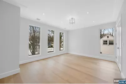 648 Falmouth Avenue, Paramus, NJ 07652 - Photo 31