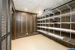 624 West Dr, Paramus, NJ 07652 - Photo 25