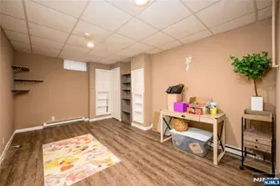 624 West Dr, Paramus, NJ 07652 - Photo 27