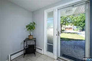 624 West Dr, Paramus, NJ 07652 - Photo 3