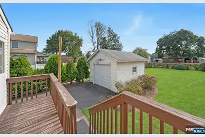 138 Fern Avenue, Lyndhurst Township, NJ 07071 - Photo 25