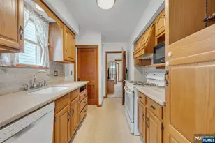 138 Fern Ave, Lyndhurst Township, NJ 07071 - Photo 13